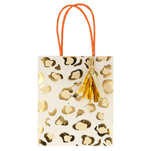 Load image into Gallery viewer, Safari Animal Print Party Bags
