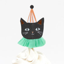 Load image into Gallery viewer, Vintage Halloween Cupcake Kit
